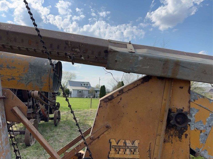 minneapolis-moline-model-dcorn-sheller-image-22