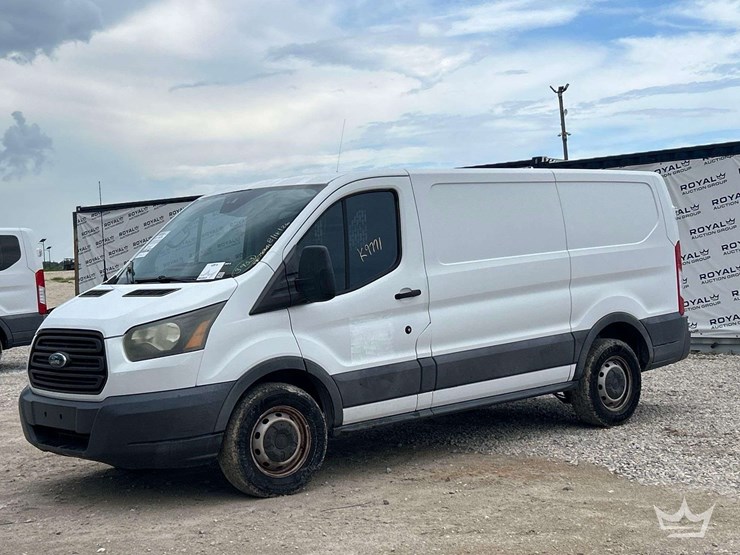 2016-ford-transit-image-1