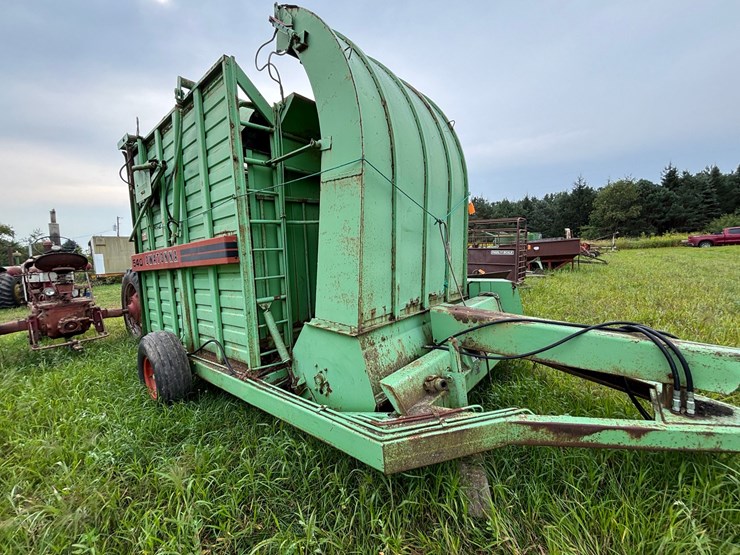 #2617-•-owatonna-540-stacker-image-32