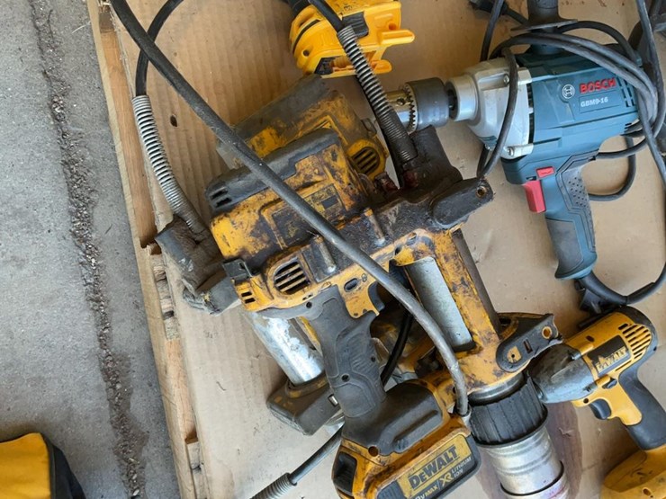 dewalt-&-hilti-handheld-power-tools-&-batteries-image-20