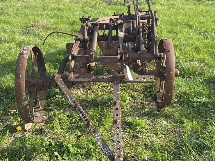 three-bottom-plow-image-7