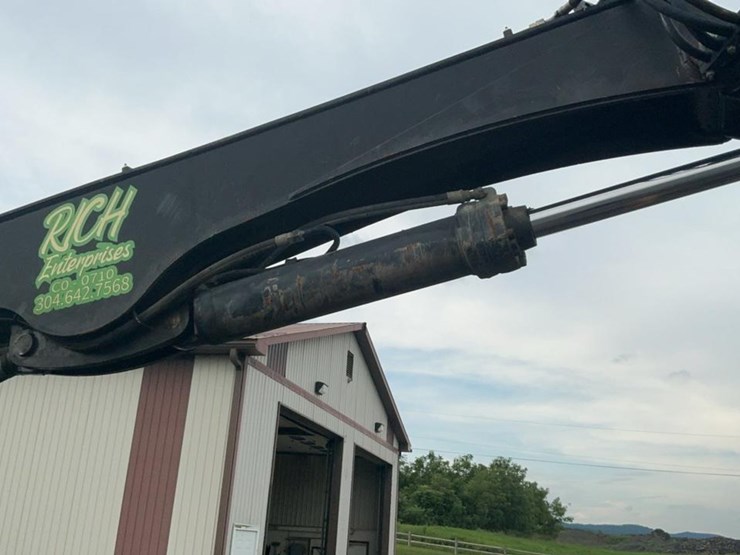 2015-deere-335d-image-45