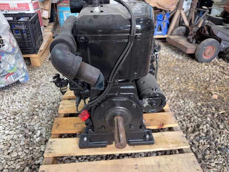 wisconsin-tjd-two-cylinder-engine-image-7