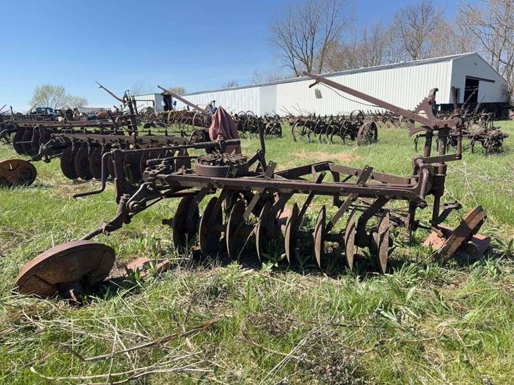 john-deere-disc-plow-image-2