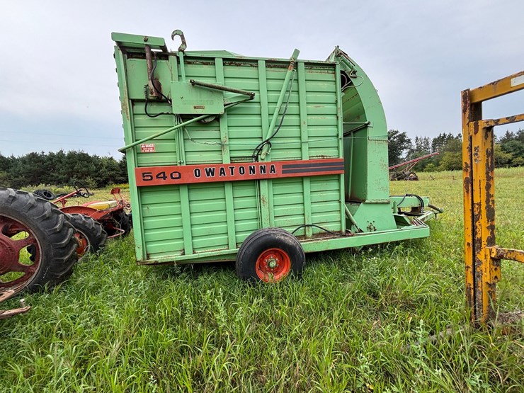 #2617-•-owatonna-540-stacker-image-5