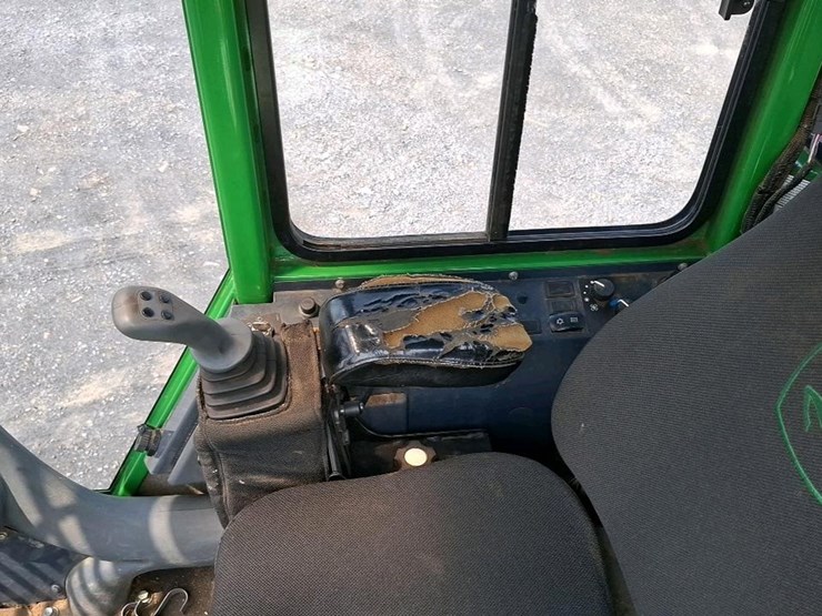 2019-deere-437e-image-13