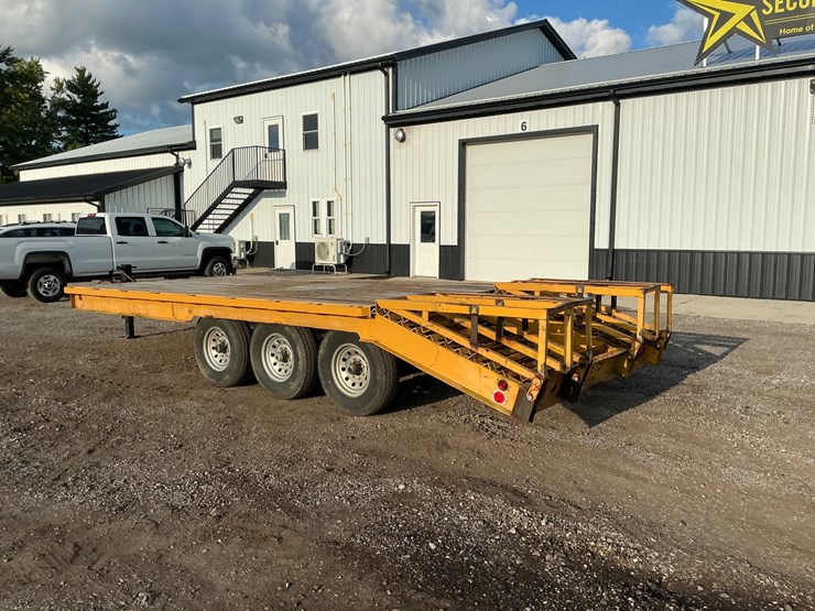 #2175-•-tri-axle-flatbed-equipment-trailer-image-3