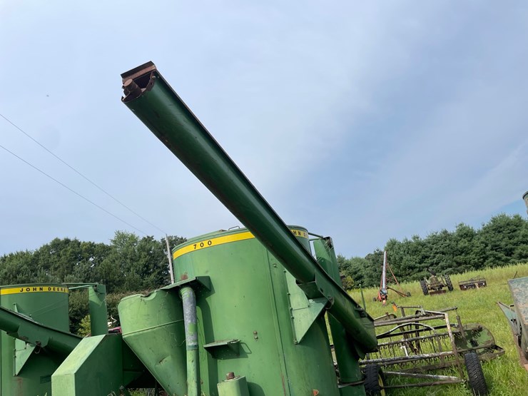john-deere-700-image-19
