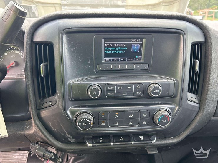 2019-chevrolet-silverado-5500hd-image-22