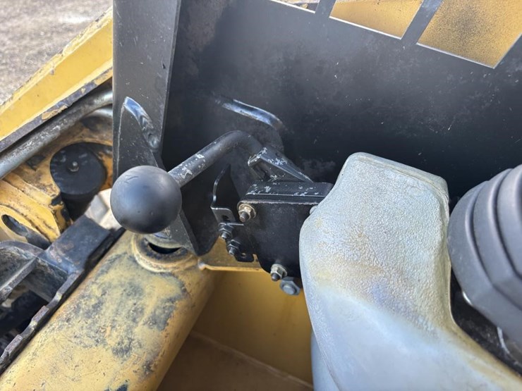 caterpillar-226b3-image-31