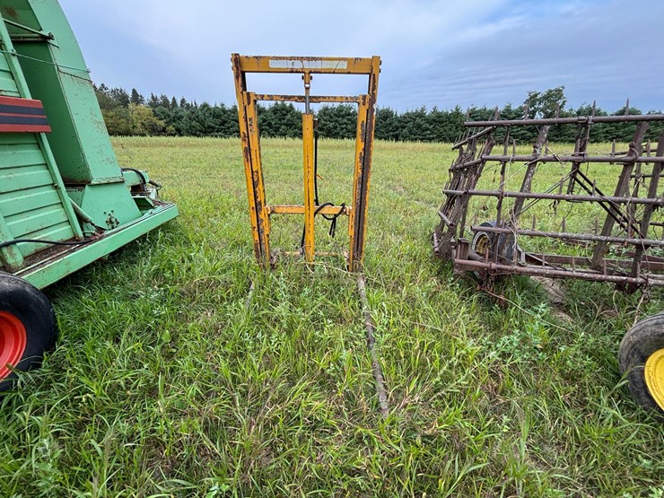 #2618-•-vermeer-3-point-bale-mover-image-3