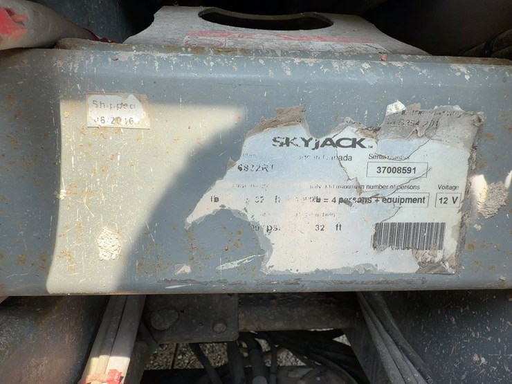 skyjack-sj6832rt-image-18