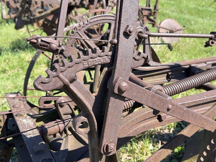 oliver-two-bottom-plow-image-8