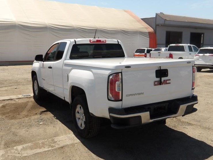 2016-gmc-canyon-image-4