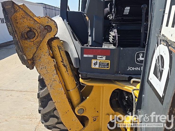 2019-deere-310sl-image-28