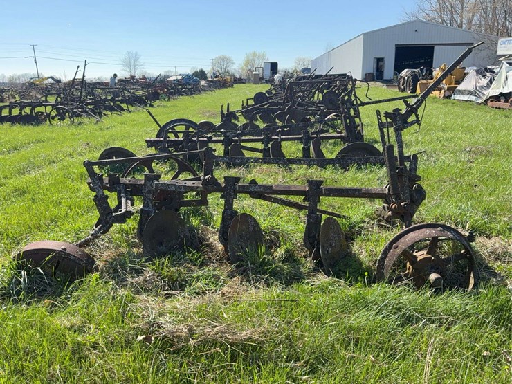 oliver-heavy-duty-3-blade-pull-type-disk-plow-image-2