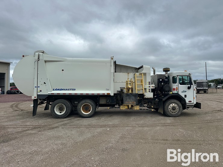 2017-peterbilt-520-image-4