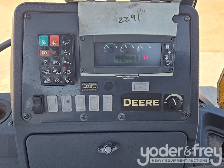 2019-deere-310sl-image-60