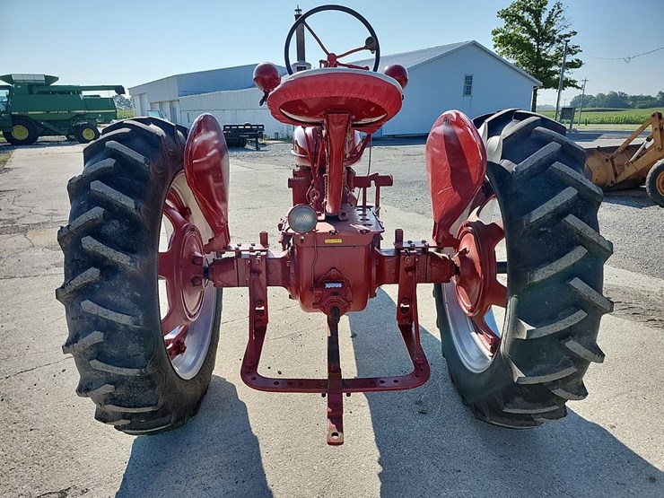 1949-farmall-h-gas-tractor,-nf-image-8
