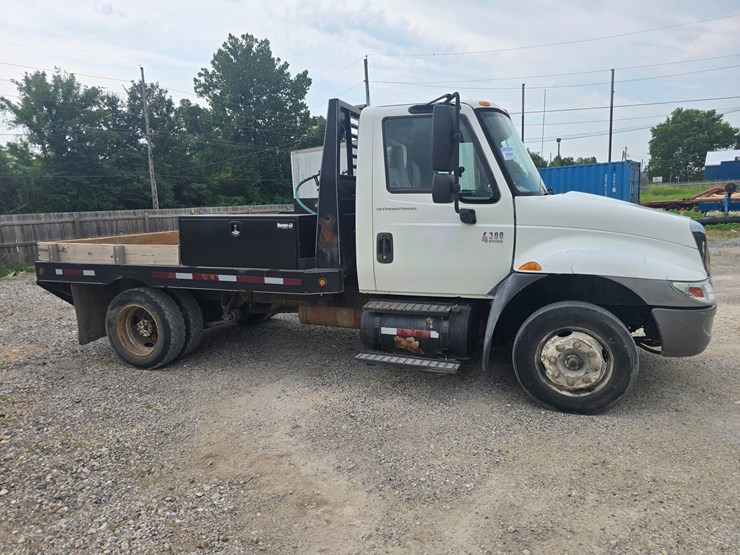 2006-international-durastar-4300-image-16