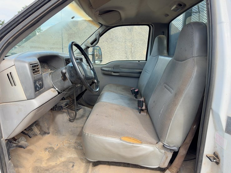 1999-ford-f550-image-22