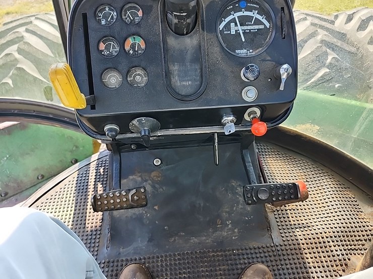 1976-john-deere-8430-image-27
