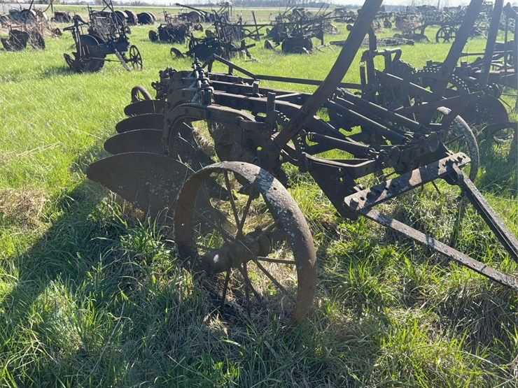4-bottom-chain-lift-plow-image-12