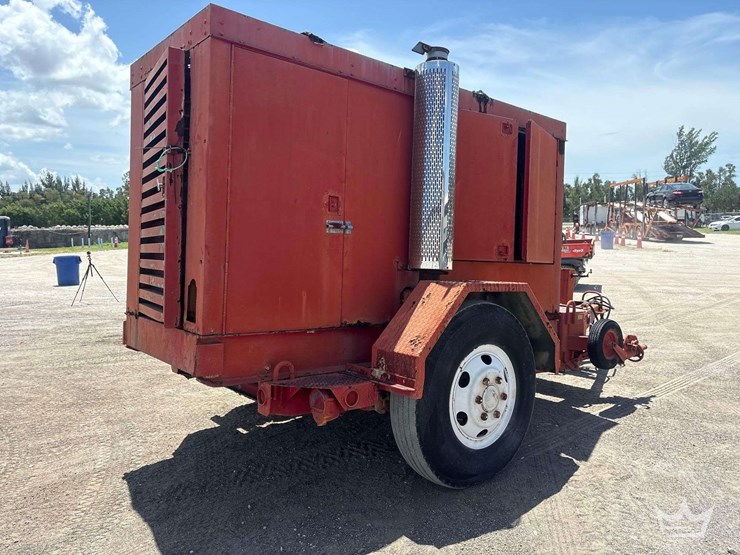 1969-caterpillar-towable-diesel-generator-image-3