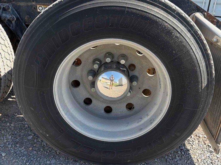 2001-kenworth-t800-image-13
