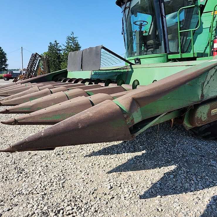 JOHN DEERE 843