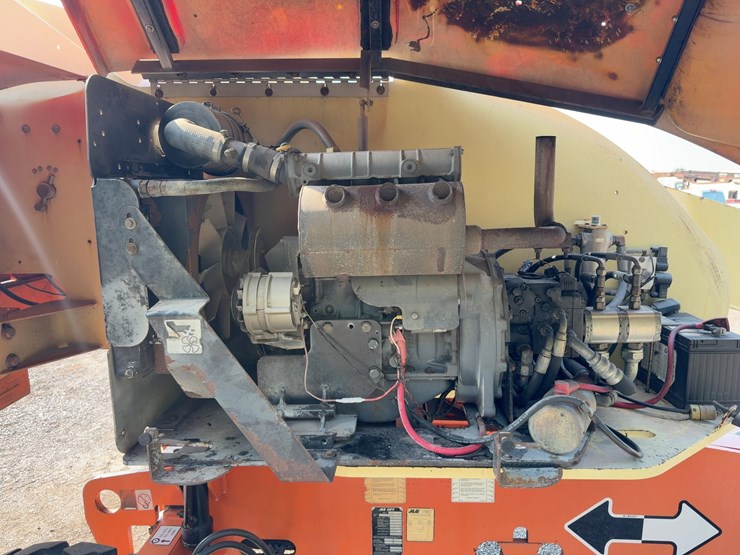 2004-jlg-400s-image-15