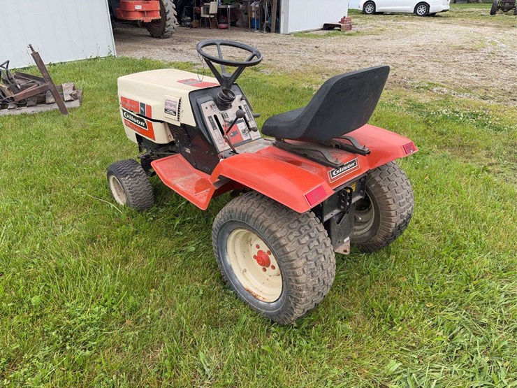 gilson-gt18he-garden-tractor-image-3