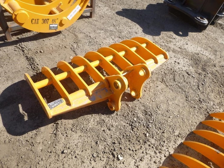 caterpillar-303-image-4