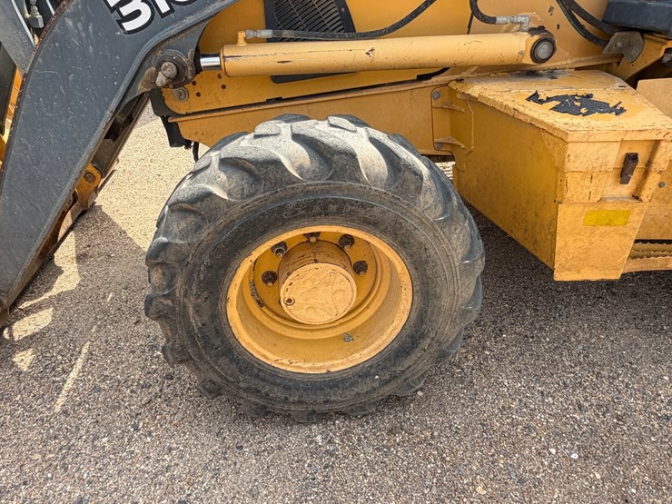 2013-deere-310sk-image-23