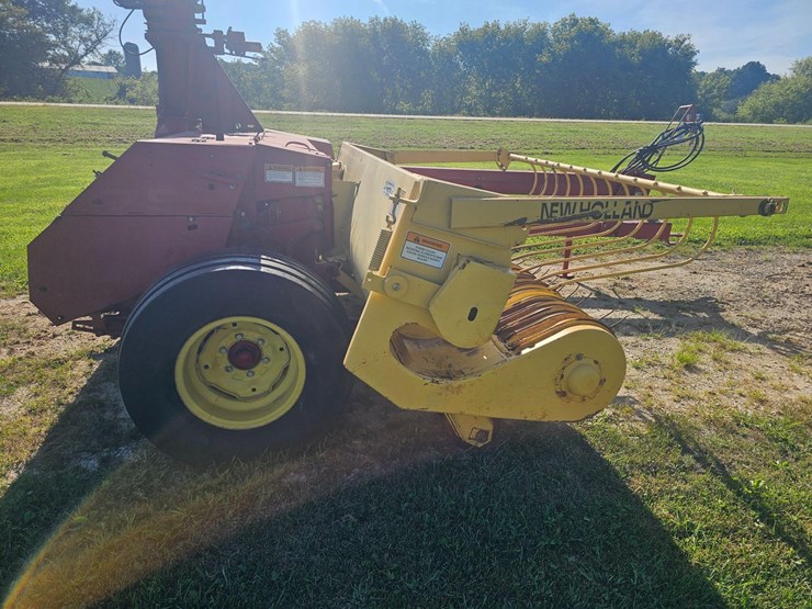 new-holland-790-image-5