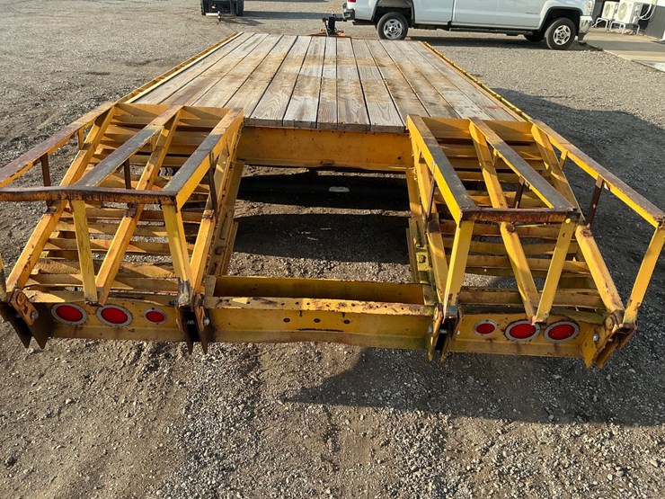#2175-•-tri-axle-flatbed-equipment-trailer-image-16