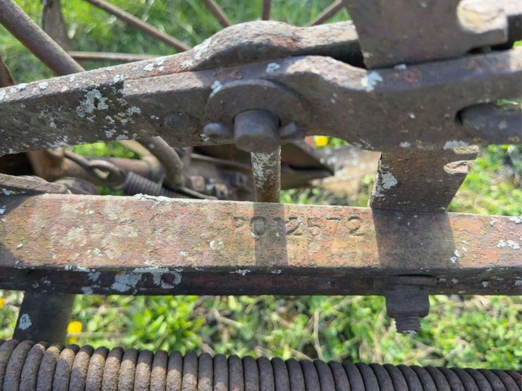 ihc-3-bottom-plow-image-12