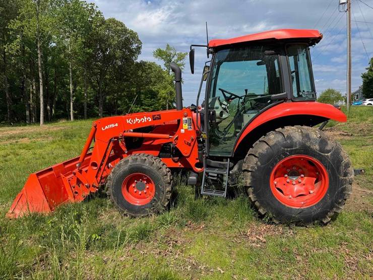 2024-kubota-m7060d-image-1