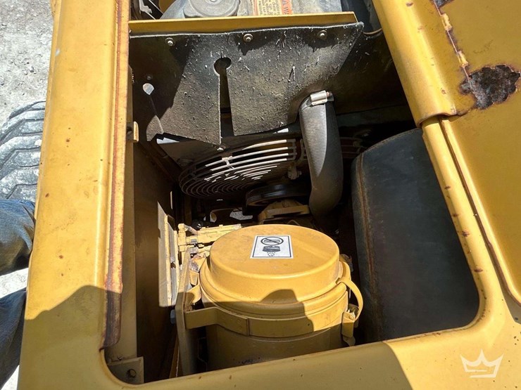 1999-caterpillar-446b-image-9