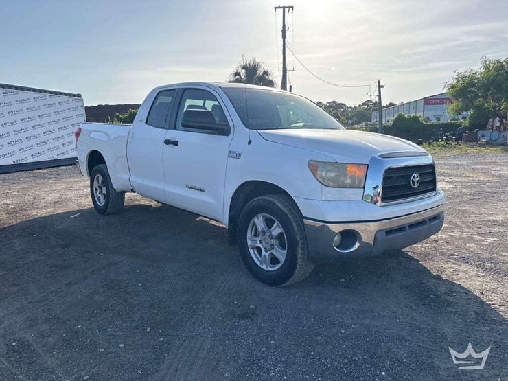 2008-toyota-tundra-image-2