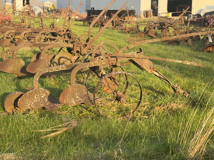 two-bottom-12”-pull-type-plow-image-1