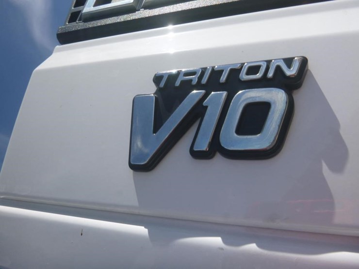 2016-ford-f650-image-24