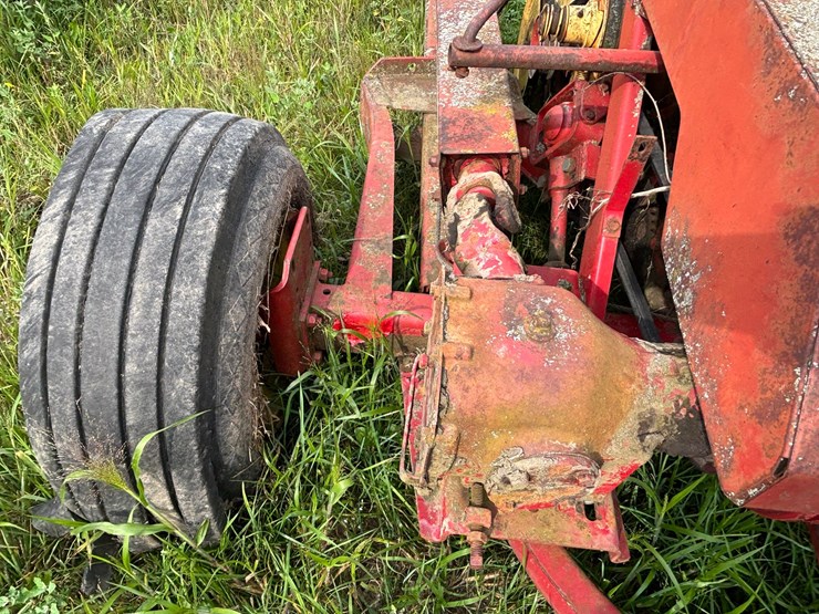 new-holland-s717-image-33