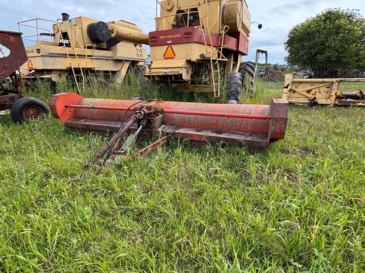 #2625-•-brady-144-(4)-row-stock-chopper-image-1