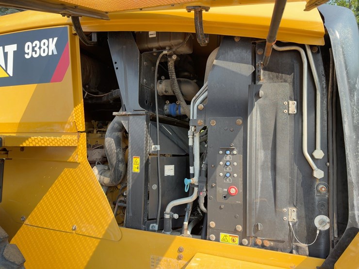 2015-caterpillar-938k-image-22