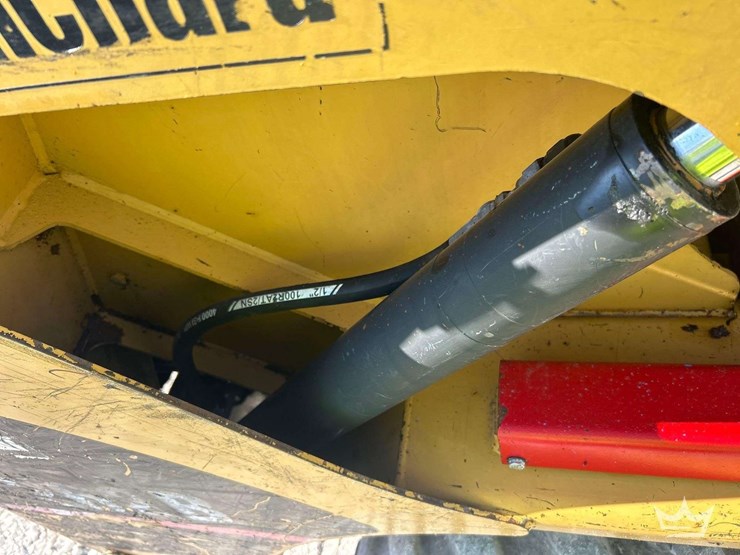 caterpillar-262b-image-22