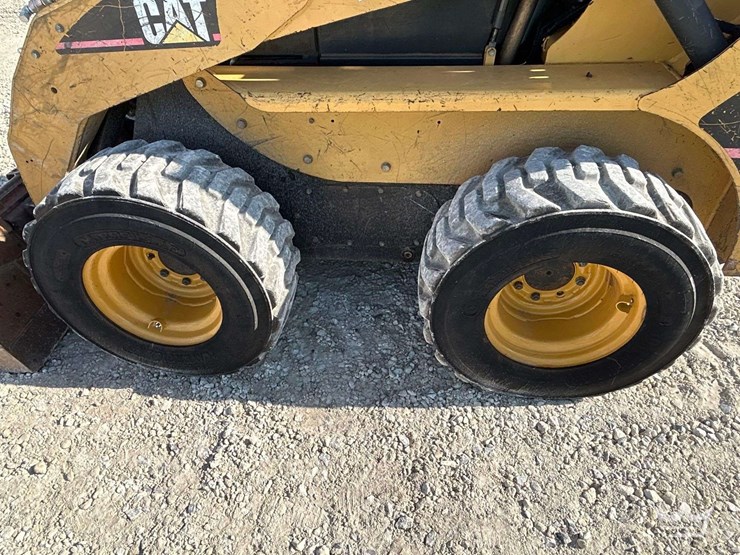 caterpillar-262b-image-24