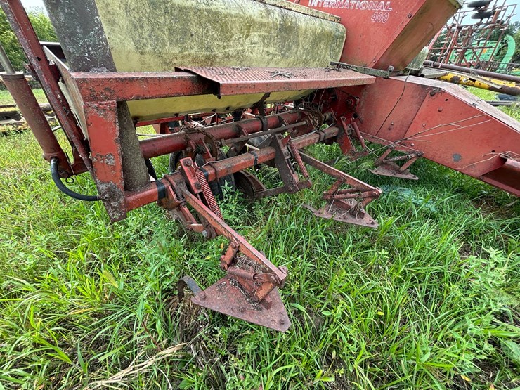 case-ih-400-image-31
