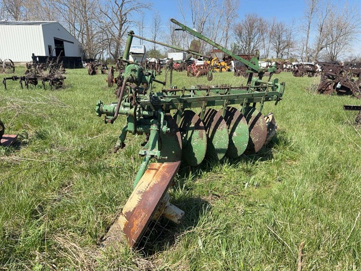 john-deere-disc-plow-image-3