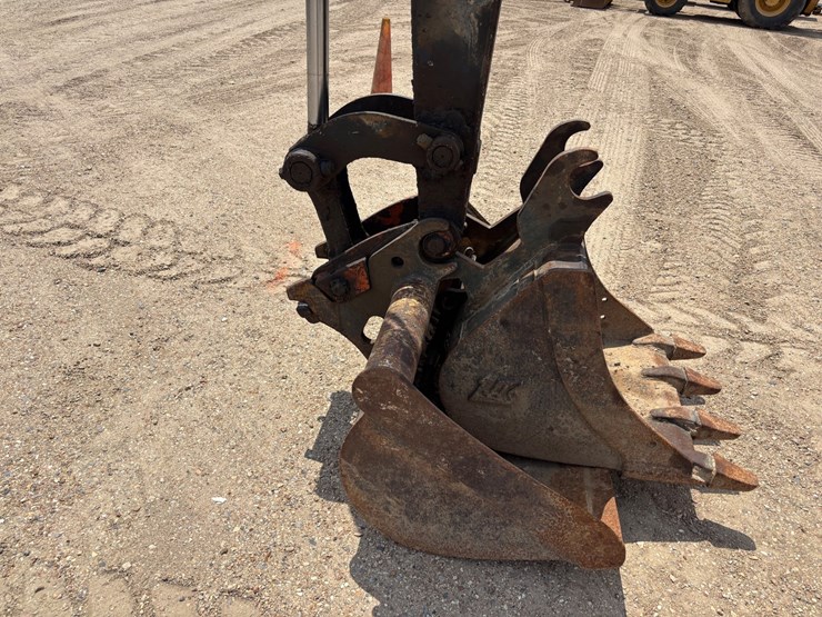 2017-deere-60g-image-9
